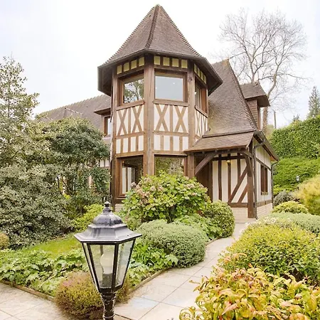 Superbe à Avec Piscine Chauffée Villa *