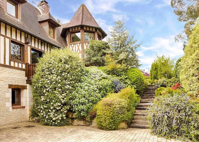 Superbe à Avec Piscine Chauffée Villa