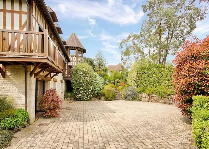 Superbe à Avec Piscine Chauffée *