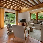 Superbe à Avec Piscine Chauffée Villa
