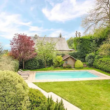 Villa Superbe à Avec Piscine Chauffée Deauville