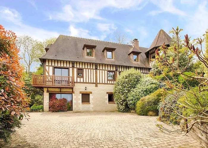 Superbe à Avec Piscine Chauffée Villa Deauville