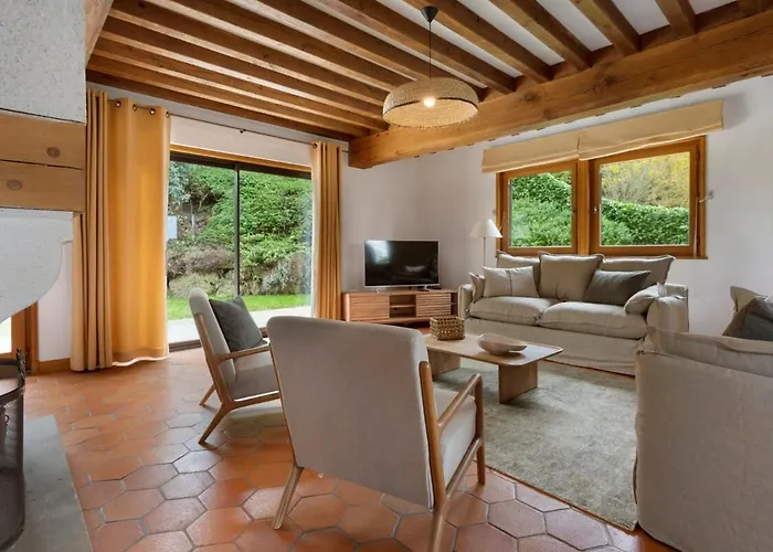 Superbe à Avec Piscine Chauffée Villa